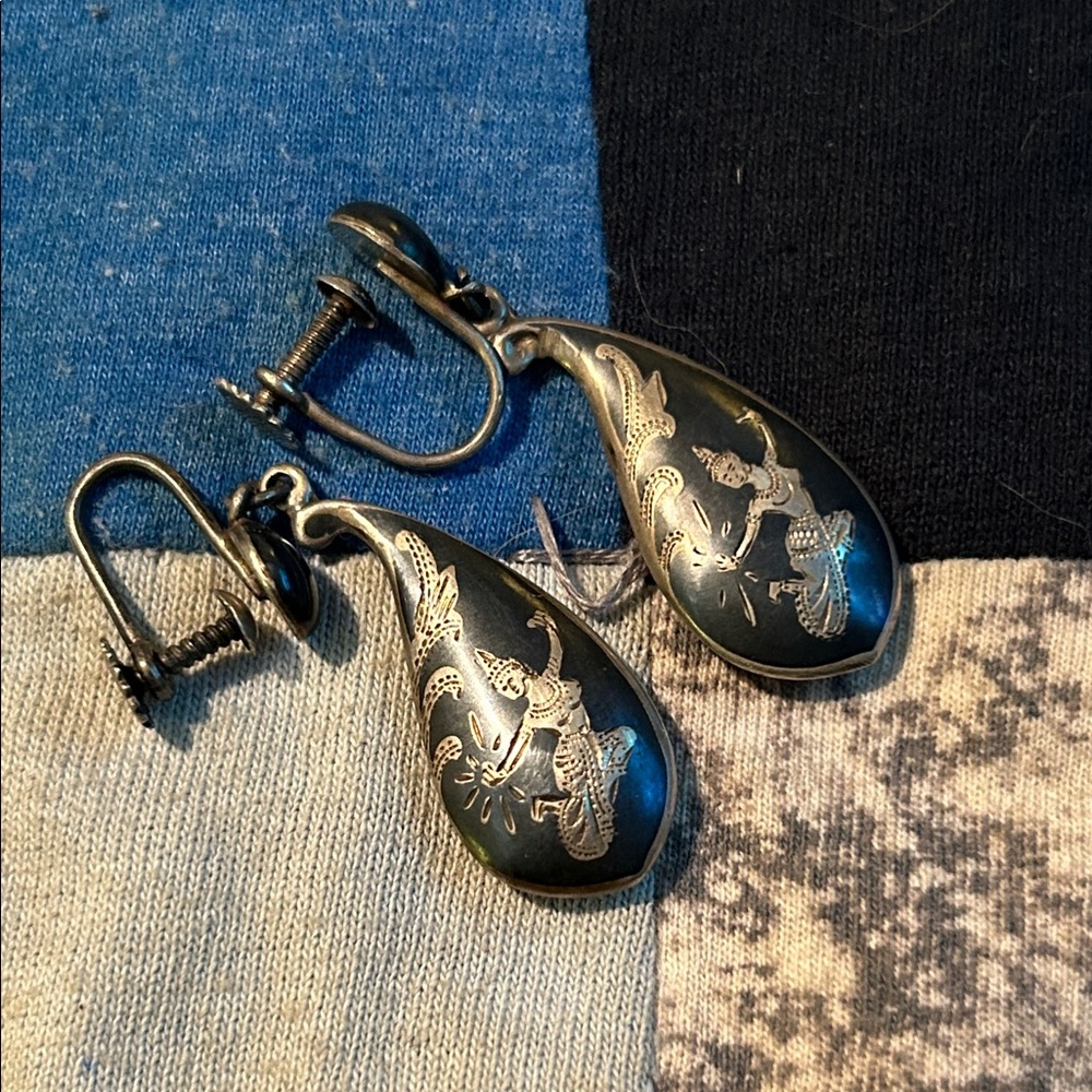 3/$20 Elegant Black and Sterling Siam  Earrings